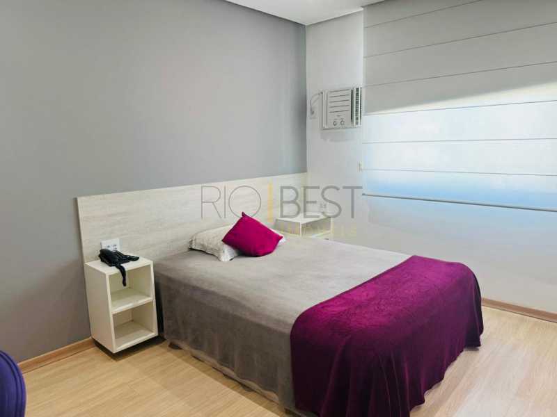 Conheça 6e067e12-d4e3-4c9e-9db6-bfadca do imóvel - BARRA- CRYSTAL LAKE Maravilhosa casa duplex com amplo terreno 4 suites - BTCN50004 - 18 6e067e12-d4e3-4c9e-9db6-bfadca - 18