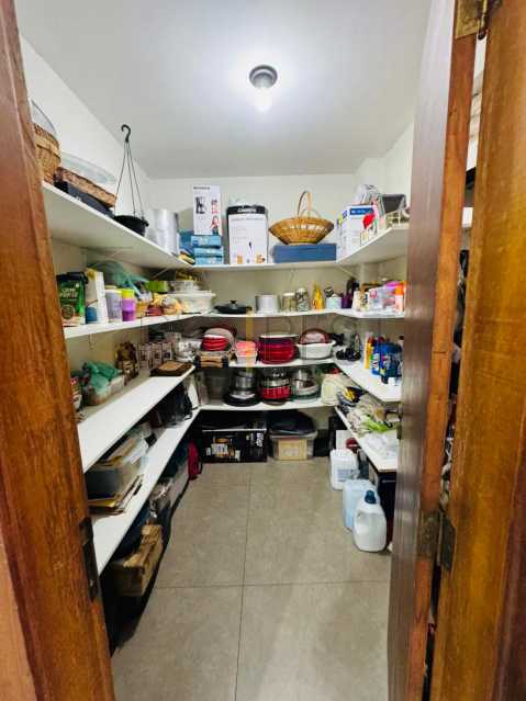 Conheça e8b1c233-6fd8-409a-a91f-726b72 do imóvel - BARRA- CRYSTAL LAKE Maravilhosa casa duplex com amplo terreno 4 suites - BTCN50004 - 13 e8b1c233-6fd8-409a-a91f-726b72 - 13