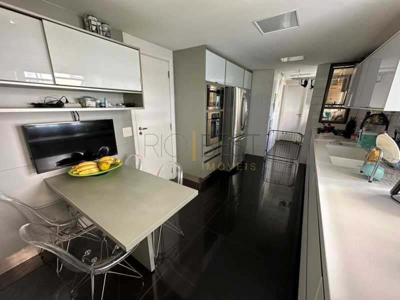 Conheça 579ac502-a7d4-4c92-954d-d187e2 do imóvel - Barra Peninsula Mondriam luxuosíssimo Duplex (sendo 3 suítes) porteira fechada - BTAP50005 - 24 579ac502-a7d4-4c92-954d-d187e2 - 24
