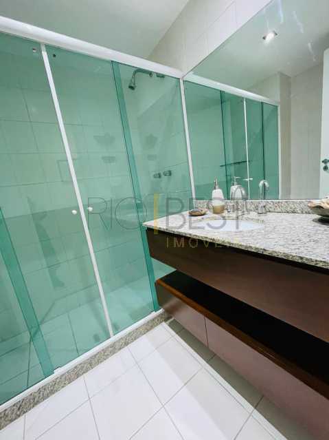 Conheça 4cd3c5af-911f-4c21-8935-d62521 do imóvel - Barra Le Parc excelente apartamento original 4 quartos transf em 3 suites - BTAP30107 - 16 4cd3c5af-911f-4c21-8935-d62521 - 16