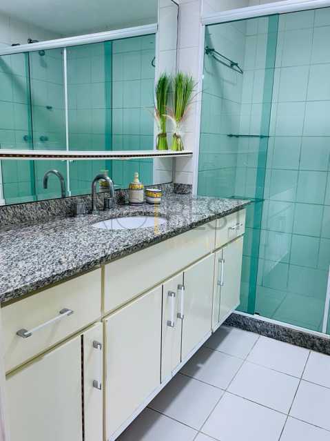 Conheça 41148e37-6c0e-4c5d-9c53-a49cd5 do imóvel - Barra Le Parc excelente apartamento original 4 quartos transf em 3 suites - BTAP30107 - 15 41148e37-6c0e-4c5d-9c53-a49cd5 - 15