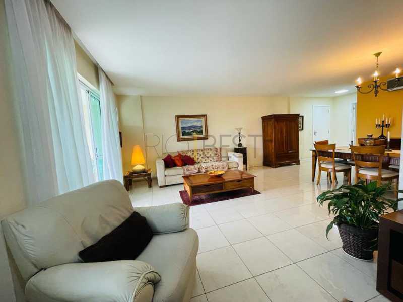 Conheça f2e18a4b-86ff-45aa-8133-8e1c53 do imóvel - Barra Le Parc excelente apartamento original 4 quartos transf em 3 suites - BTAP30107 - 2 f2e18a4b-86ff-45aa-8133-8e1c53 - 2