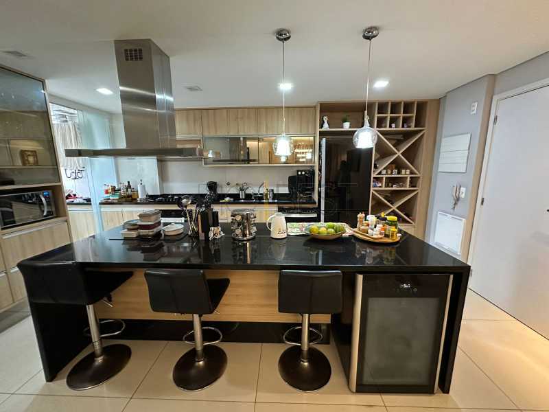 Conheça d2f4d432-36f8-4e5c-b4d3-b7618d do imóvel - Barra Peninsula Soul 4 suites todo mobiliado lindo apartamento reformado - BTAP40129 - 2 d2f4d432-36f8-4e5c-b4d3-b7618d - 2