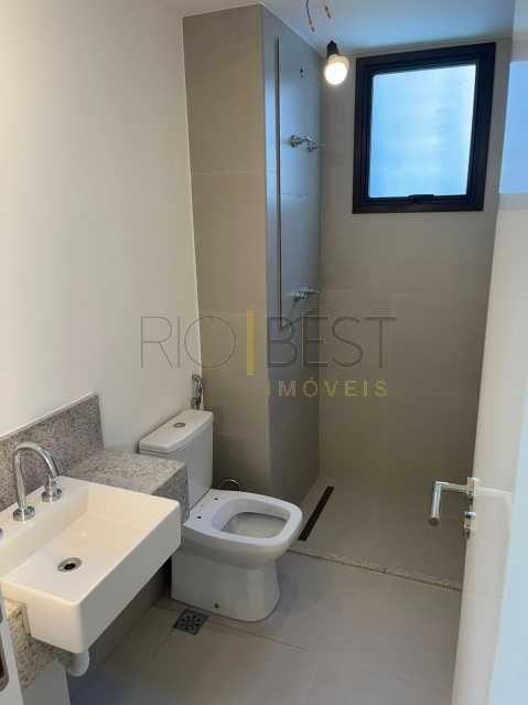 e25f9c73-b221-45dd-bcae-6c8408 - 12