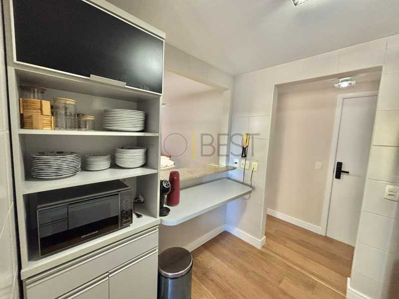 f70ec84b-1700-4346-ac31-612708 - 24