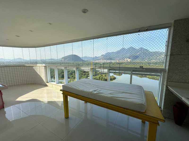 68f86521-1030-4cef-9387-b261d3 - 1