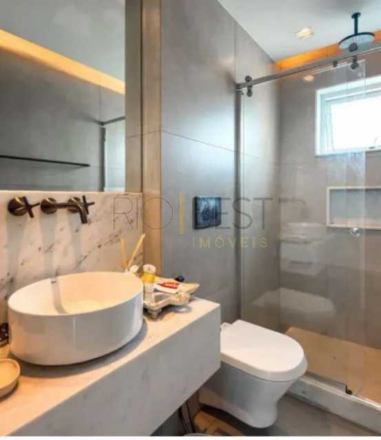 ab2d4a7e-d0ee-43e6-a004-dd7013 - 21