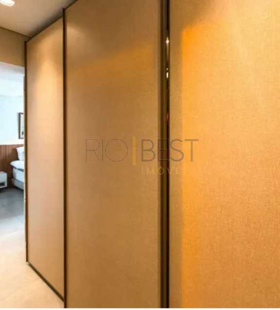 f0e69200-3998-469e-b9c2-63709b - 29