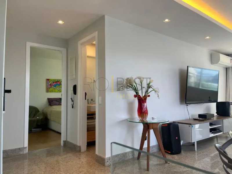 13cc2ea9-6cac-45dc-a7b2-46426d - 25