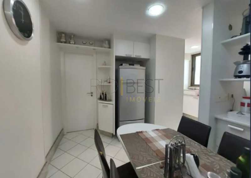 70404d75-f7be-4294-8623-227660 - 16