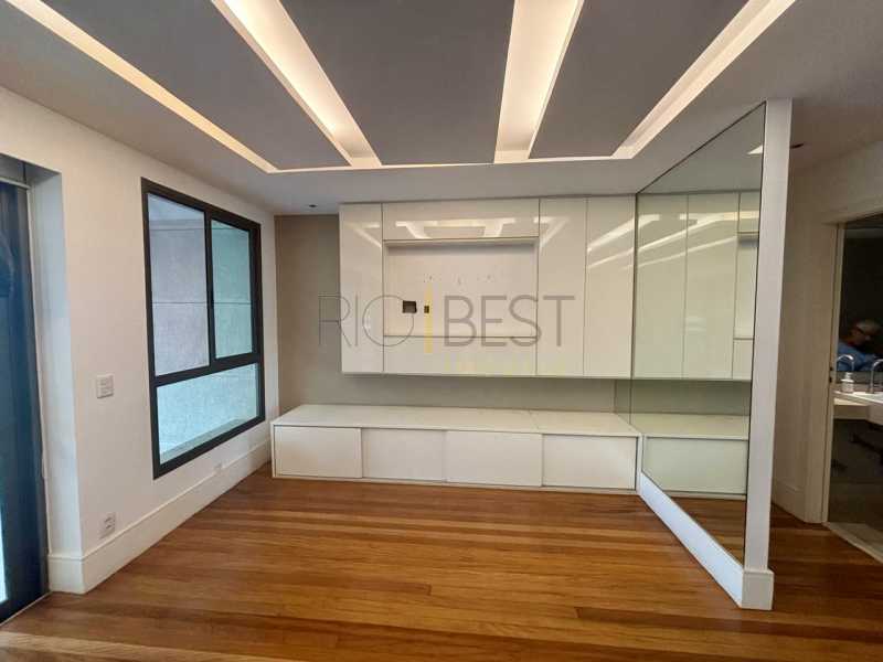 acb99553-af7e-4a21-9a7d-7500be - 6