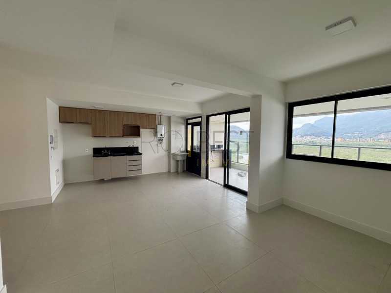 2a87d236-169e-4353-b27f-a50a6b - 10