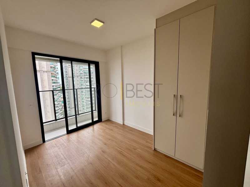 3493c8c9-ee25-4182-b289-0144c4 - 19