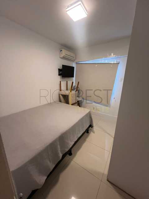 6890140d-b13f-4e0b-a36c-0b8b71 - 15