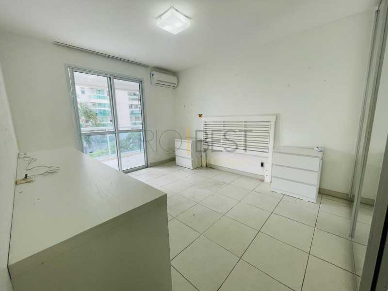 21f4183b-da78-408e-9e0f-cf802b - 3