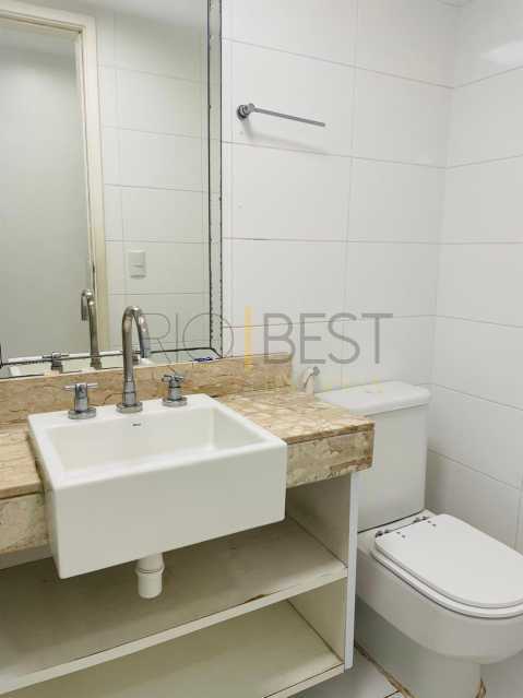 653d16aa-2abf-4ce0-81bc-32bd27 - 6