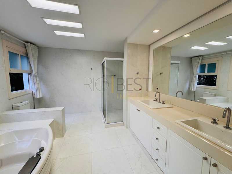 c29bf35f-a7c7-40ea-84a3-658729 - 26