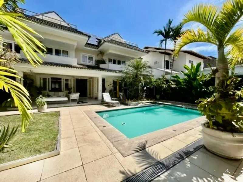 8d90627b-e9ae-4ed9-8af9-de05c2 - 1