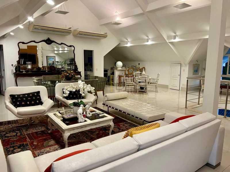 52effa30-b49a-4ae1-9136-4b96e2 - 8