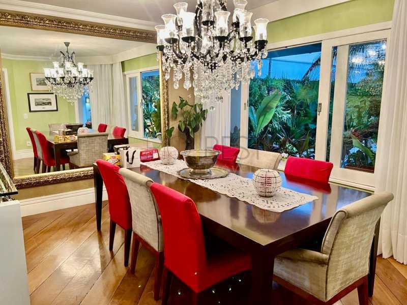 72bc023c-442d-449d-8f28-a5b6f0 - 7