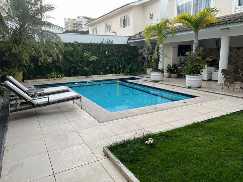 d7649b99-e052-4e69-bc78-e68337 - 4