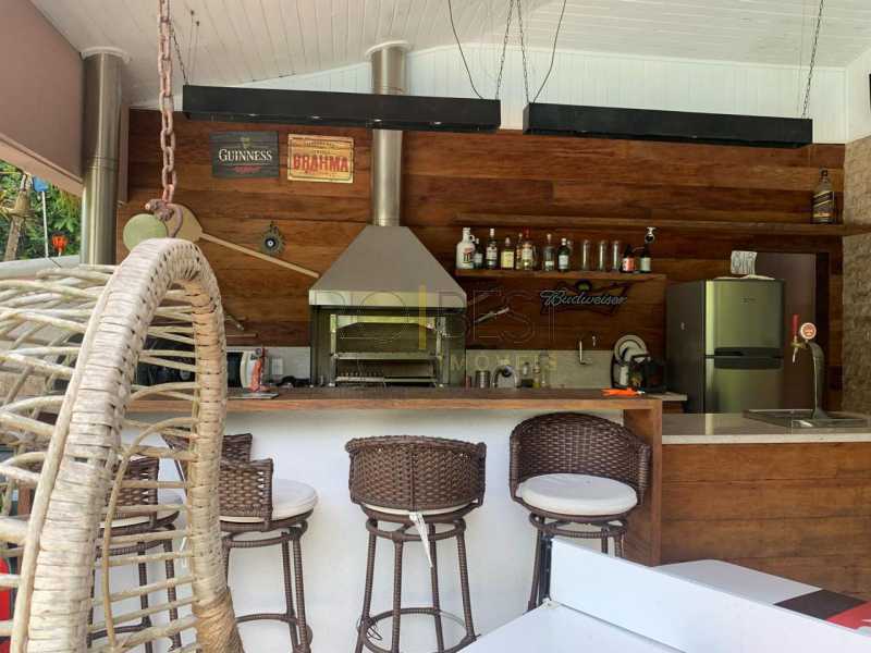 Ótima localização - Barra Condominio Novo Leblon casa 5 suites 100% mobiliada - BTCN50006