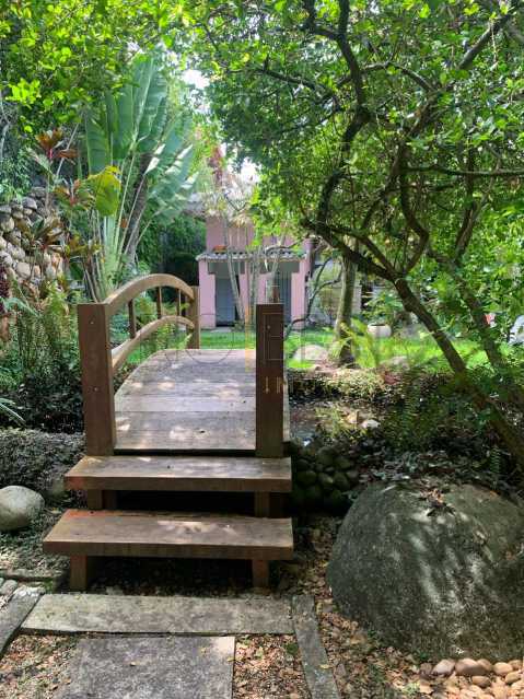 Ótima localização - Barra Condominio Novo Leblon casa 5 suites 100% mobiliada - BTCN50006