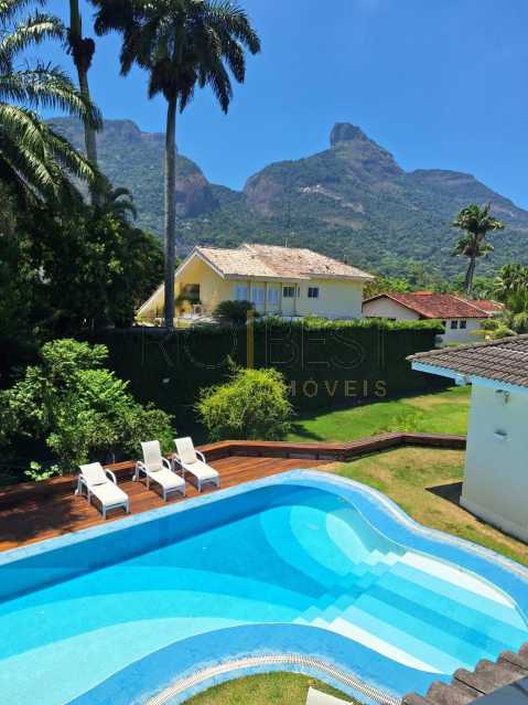 42e4fc96-447a-40ee-80c9-518236 - 6