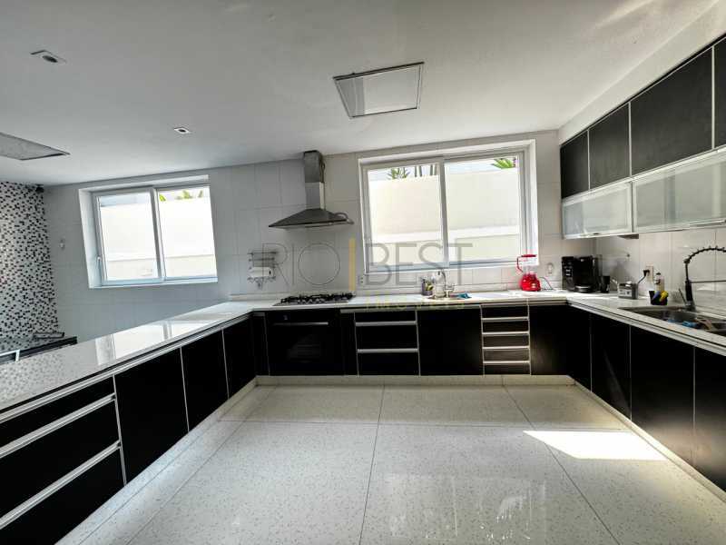 f4df4632-e86b-4b4a-bda7-b63ad6 - 29