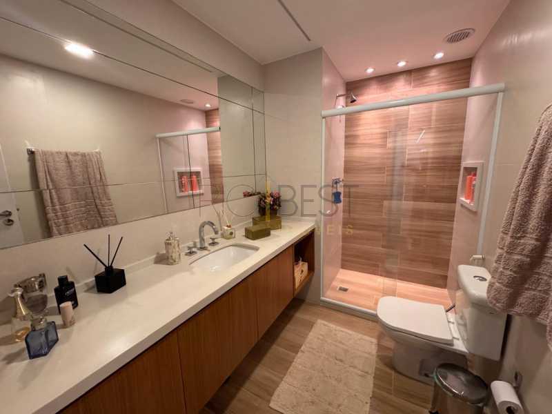 15ddde8e-fb40-48cc-8d57-679198 - 16