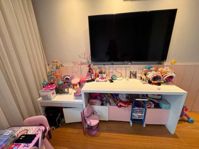 72fee23e-4090-4e36-8fd2-87383a - 18