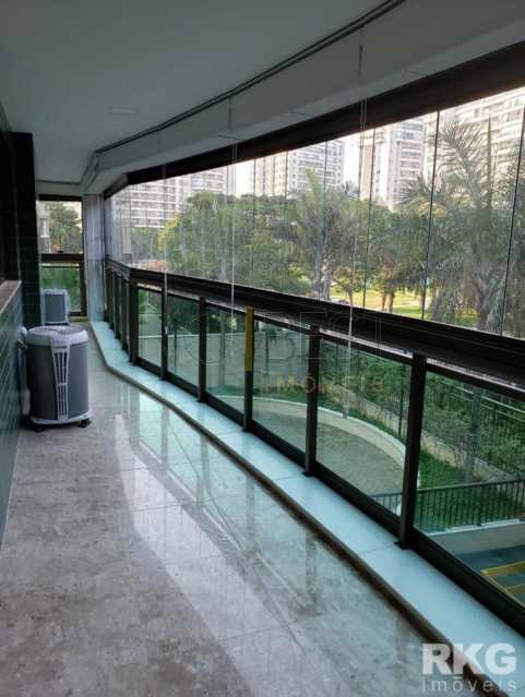 c9104f58-0bd3-4dd4-9ffe-3e173f - 1