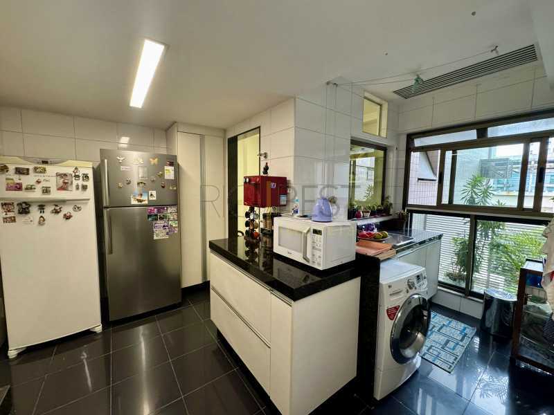 Ótima localização - Barra Peninsula Gauguin 3 suites varanda gourmet com churrasqueira - BTAP30128