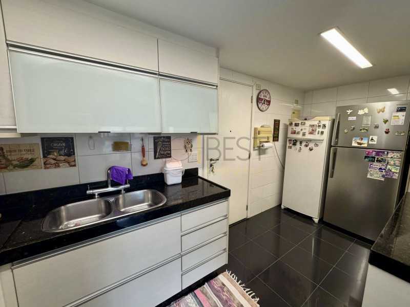 Ótima localização - Barra Peninsula Gauguin 3 suites varanda gourmet com churrasqueira - BTAP30128