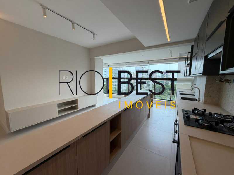 f5e38888-9916-48e2-8390-c2829d - 13