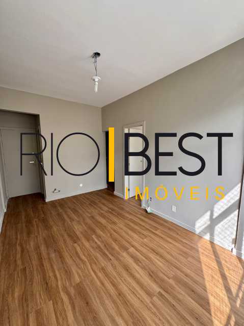 Imperdível - Botafogo Rua Lauro Muller ÓTIMA OPORTUNIDADE DE MORADIA E INVESTIMENTO lindo apartamento reformado 1 suite - BTAP10006