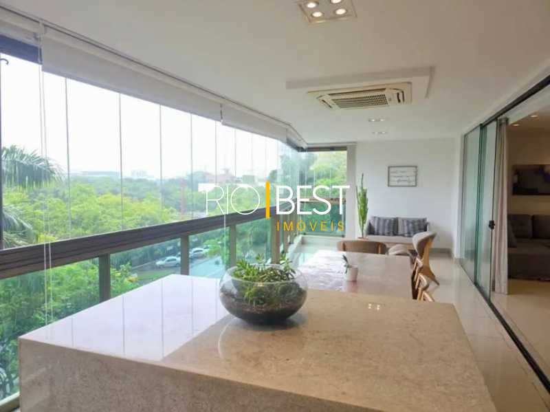 015bb78c-8f65-446c-b3a8-649abf - 1