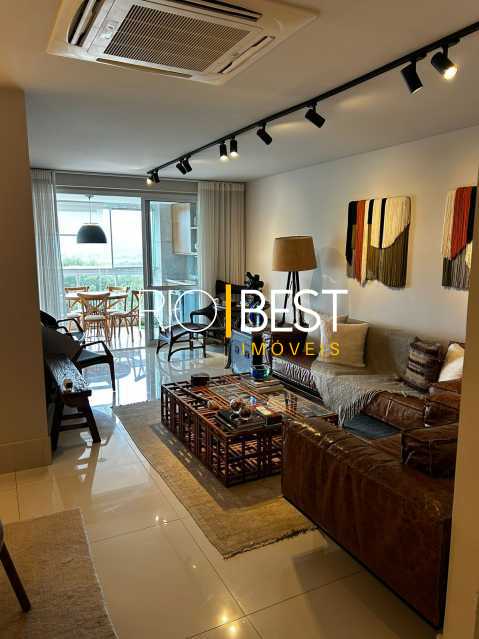 e1746300-bb86-46b4-ac42-51dfe8 - 12
