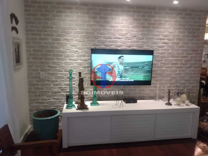 Sala - 8