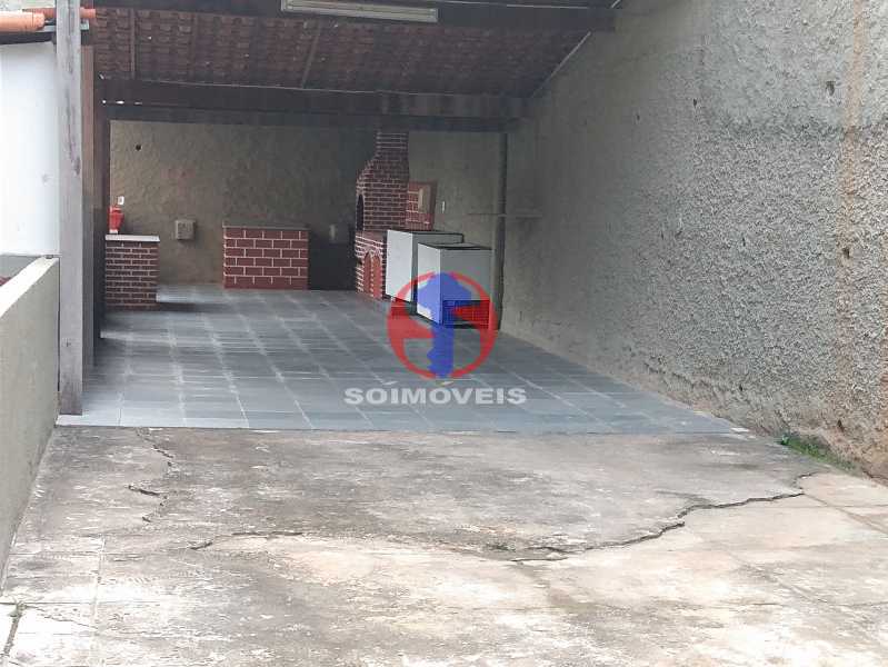 Quadra poliesportiva - 23