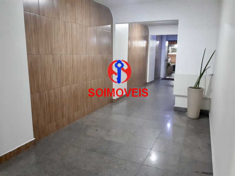 3D581B08-13AC-4C3B-B4AB-31CBA2 - 16
