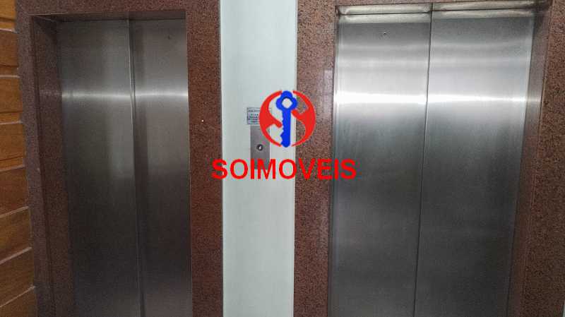 HALL DOS ELEVADORES - 20