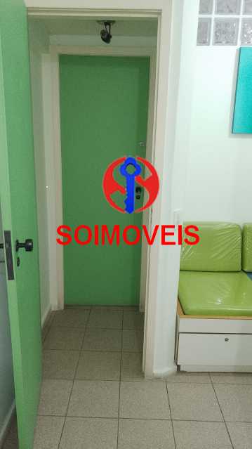 CORREDOR DE ENT. CONSULTÓRIO - 10