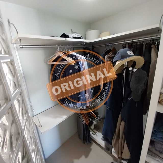 closet 1. - 12