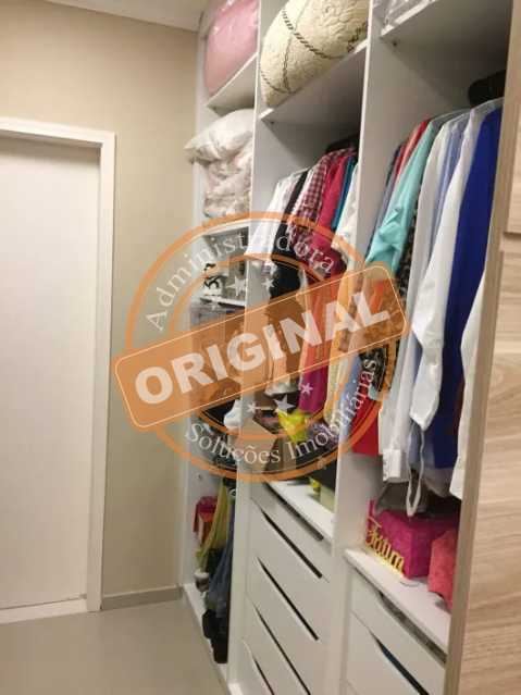 CLOSET 1 - 19