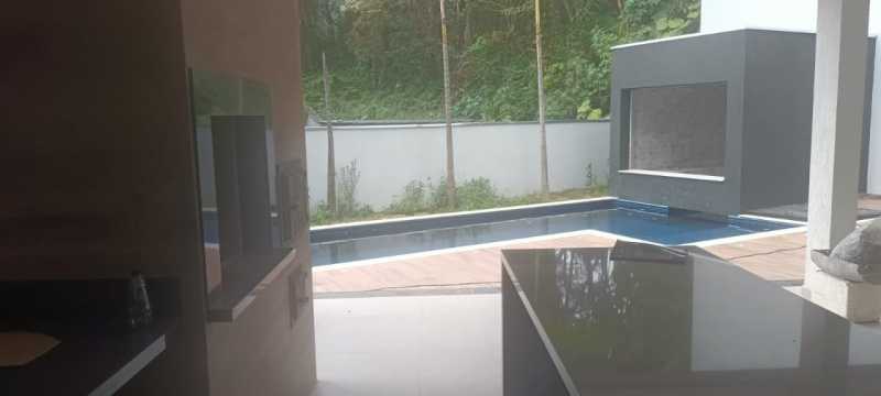 6d571115-40e0-4d8a-9cdb-4902b4 - 4