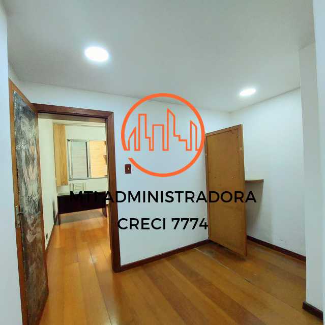 590b43de-0fff-4611-b702-e99b0b - 1