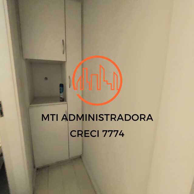 3 salas e 2 banheiros - MTCS00003