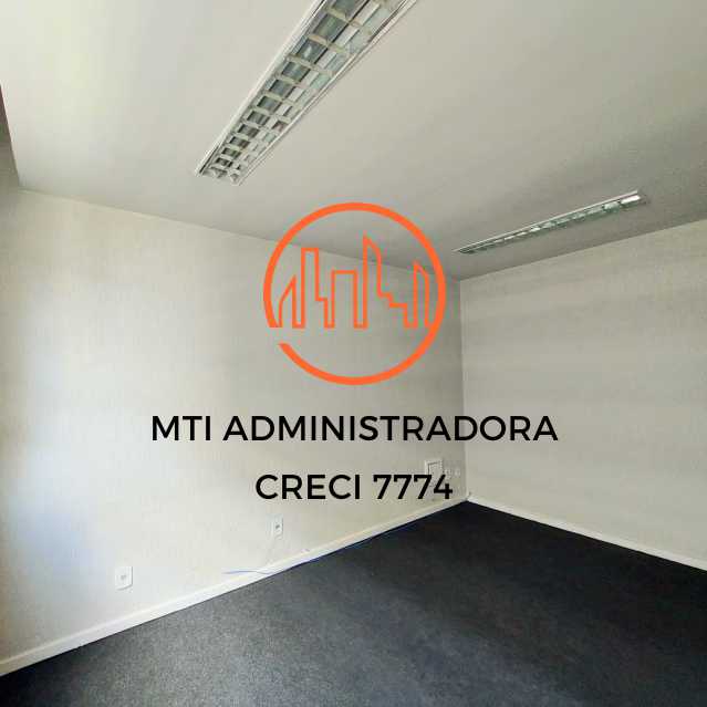 3 salas e 2 banheiros - MTCS00003