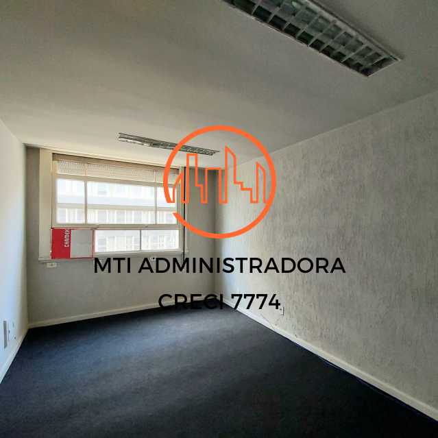 3 salas e 2 banheiros - MTCS00003